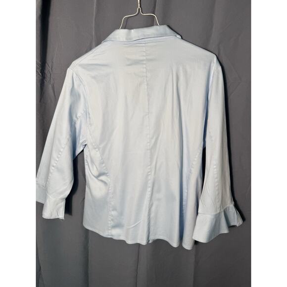 Harold’s Women’s light blue button down blouse. classic long sleeve size 12 Y2k - Picture 2 of 2